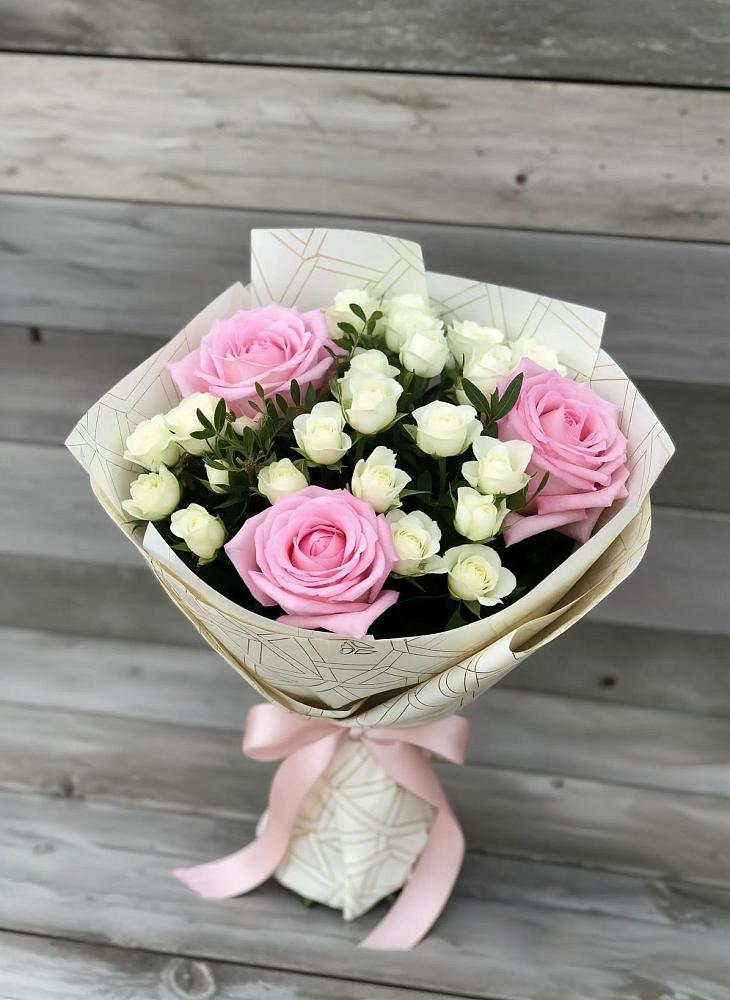 Букет цветов из: Розы в Неклюдово Нижегородская область