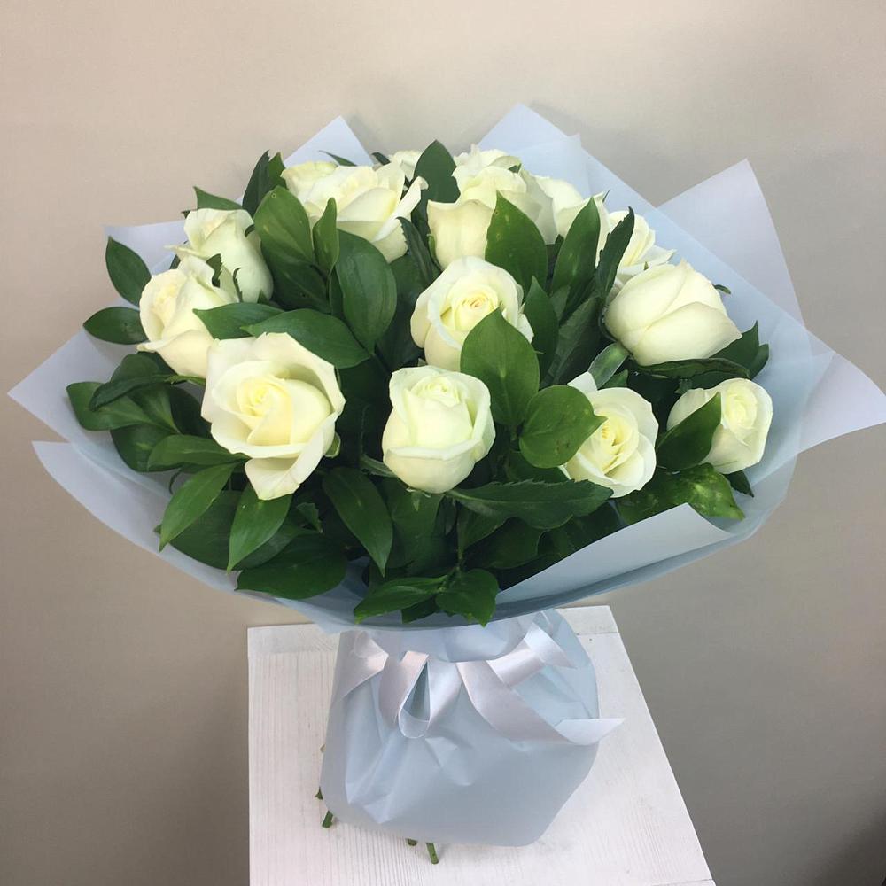 Букет 15 Белых роз Проуд в Неклюдово Нижегородская область