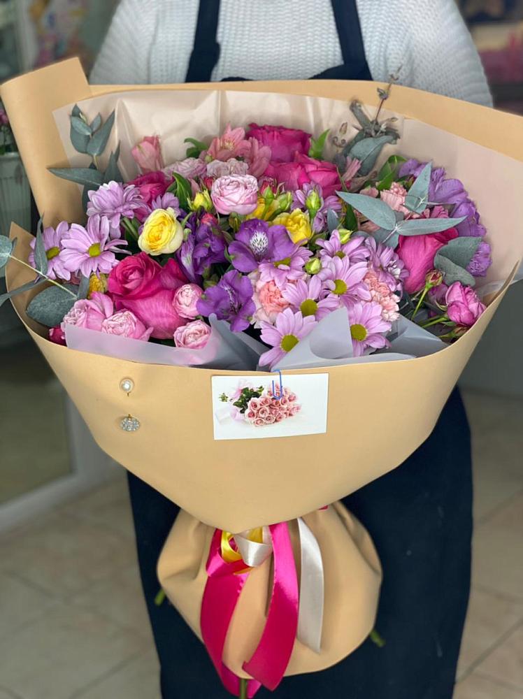 Букет цветов из: Хризантемы, Гвоздики и Альстромерии в Неклюдово Нижегородская область