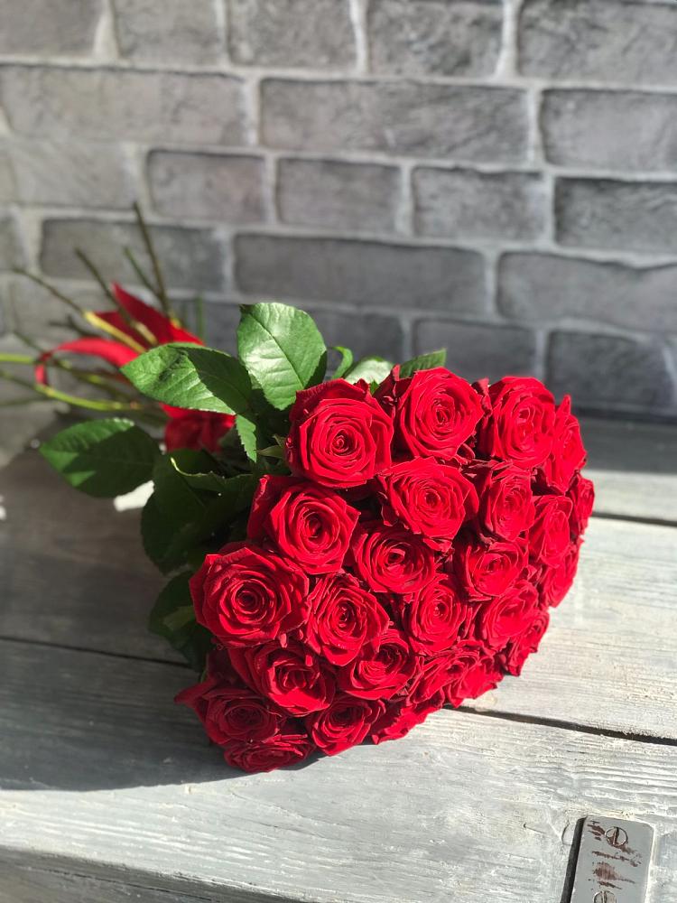 Букет Красные розы Фридом в Неклюдово Нижегородская область