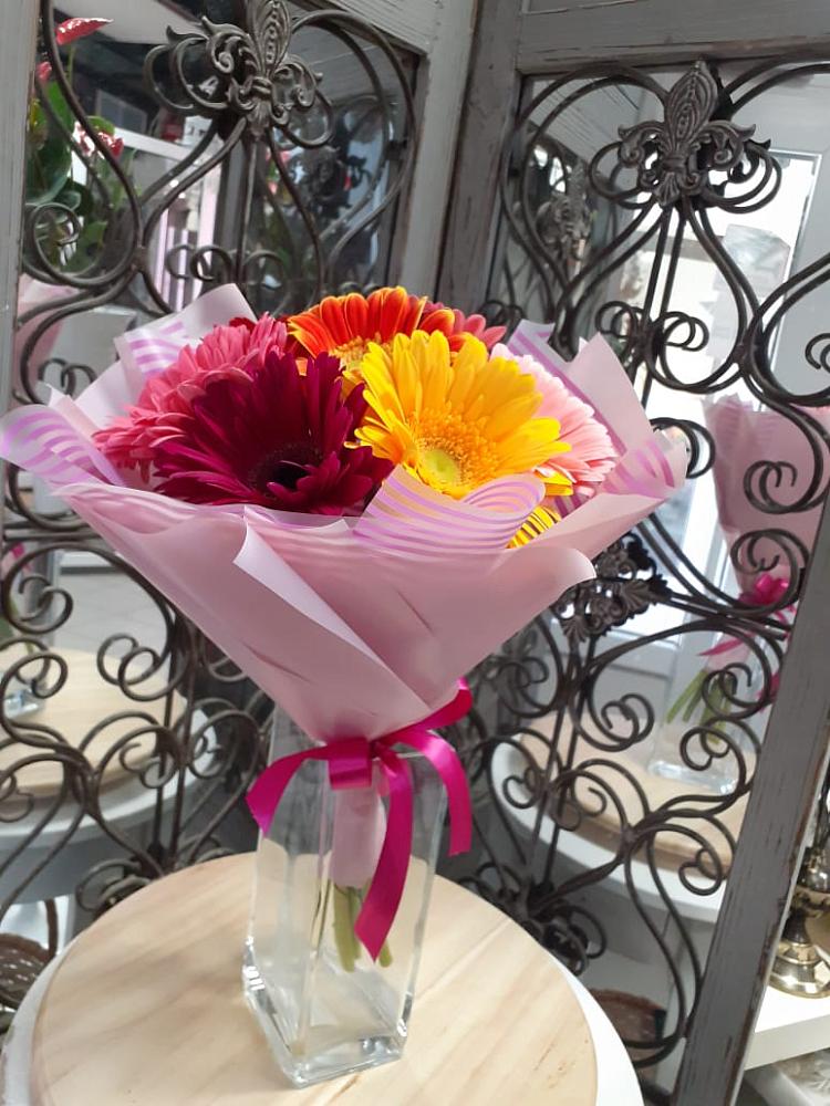 Букет цветов из: Герберы в Неклюдово Нижегородская область