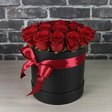 Цветочная композиция из Розы в шляпной коробке в Неклюдово Нижегородская область