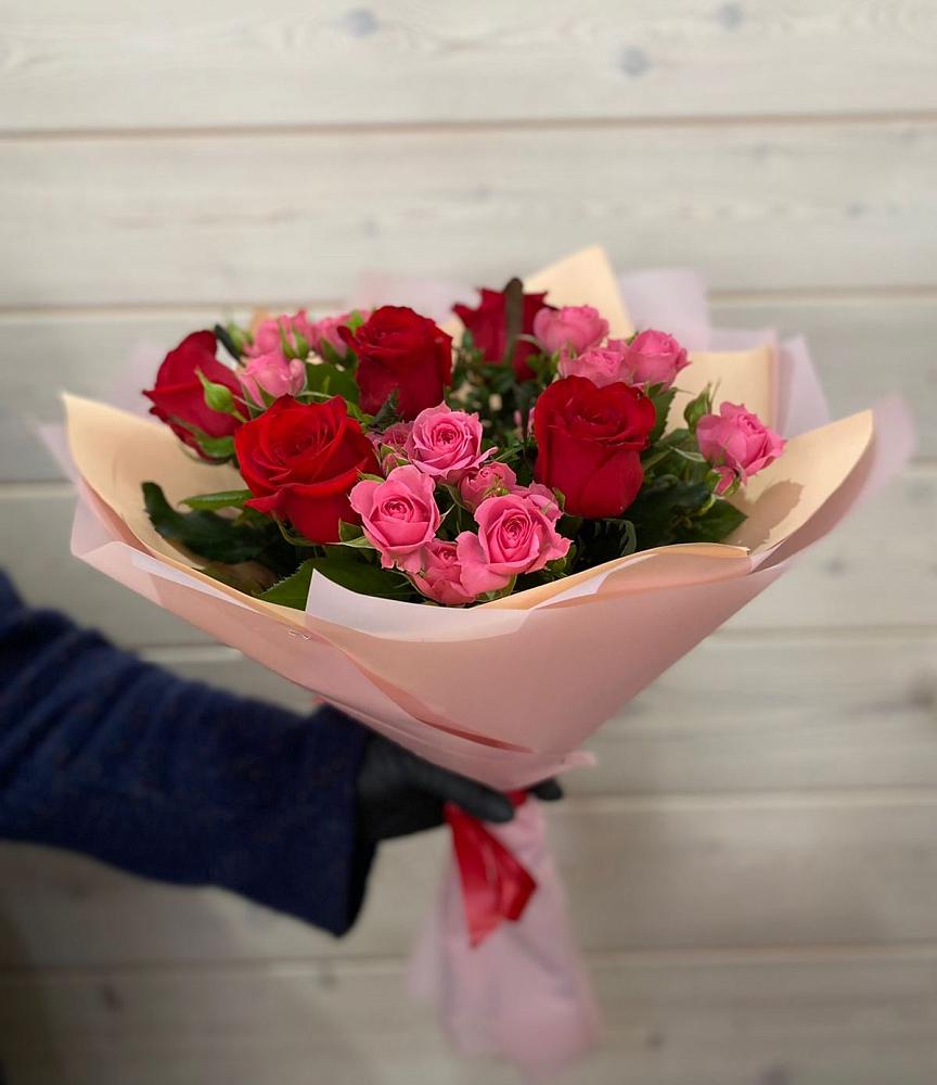 Букет цветов из: Розы в Неклюдово Нижегородская область