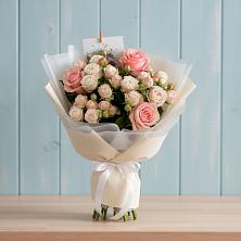 Букет цветов из:  Розы в Неклюдово Нижегородская область
