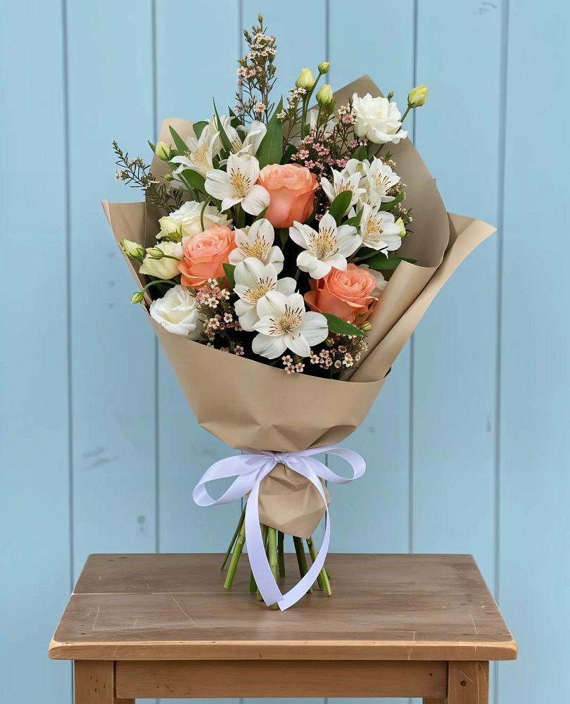 Букет цветов из: Альстромерии, Лизиантусы, Розы и Хризантемы в Неклюдово Нижегородская область