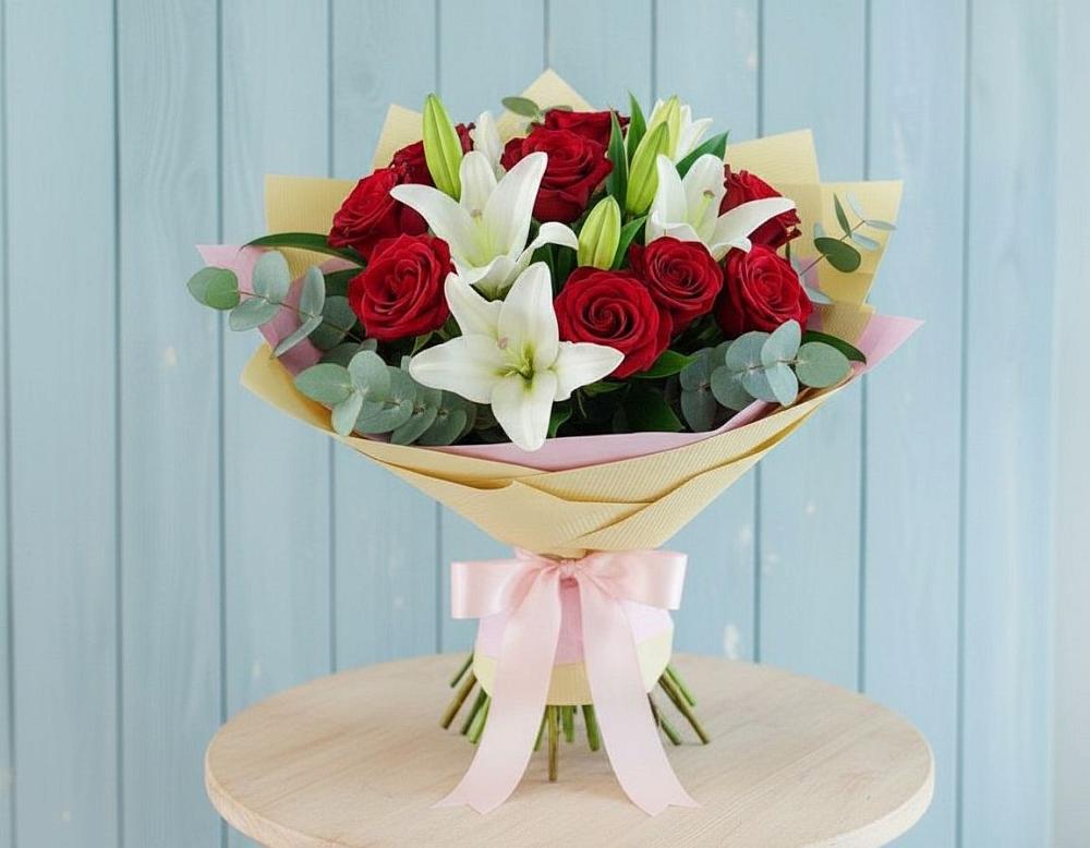 Букет цветов из: Лилии и Розы в Неклюдово Нижегородская область